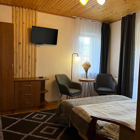 Hotel Ніч Над Карпатами Slavske Esterno foto