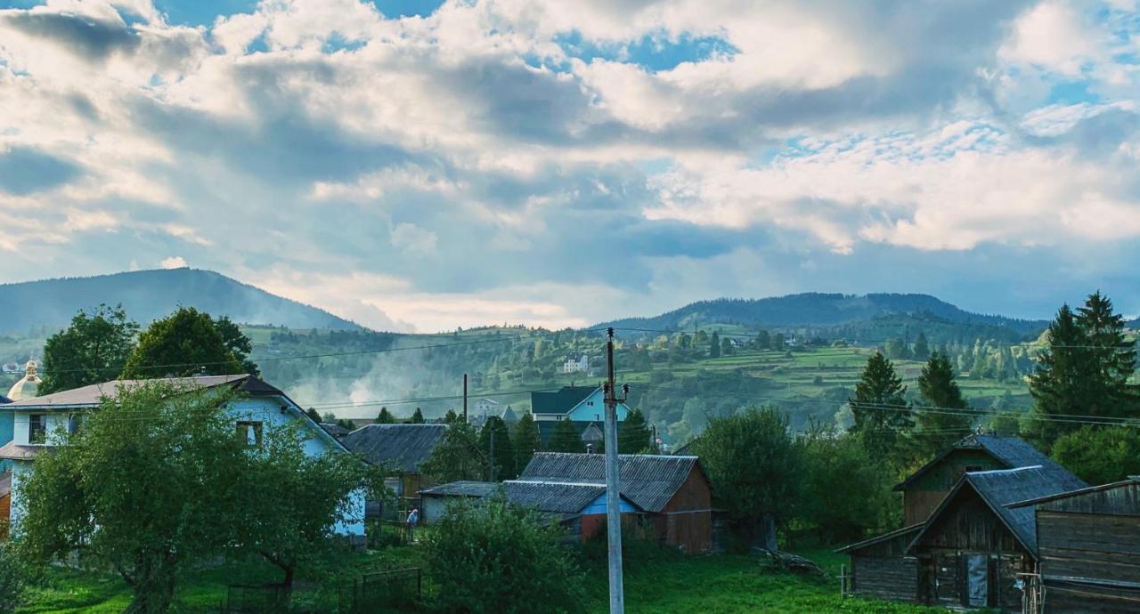 Hotel Ніч Над Карпатами Slavske Esterno foto