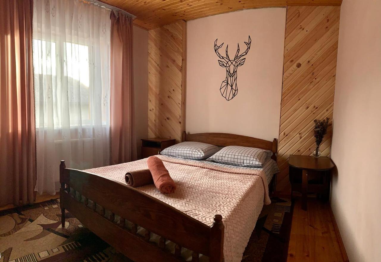 Hotel Ніч Над Карпатами Slavske Esterno foto