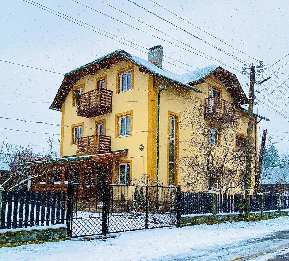Hotel Ніч Над Карпатами Slavske Esterno foto