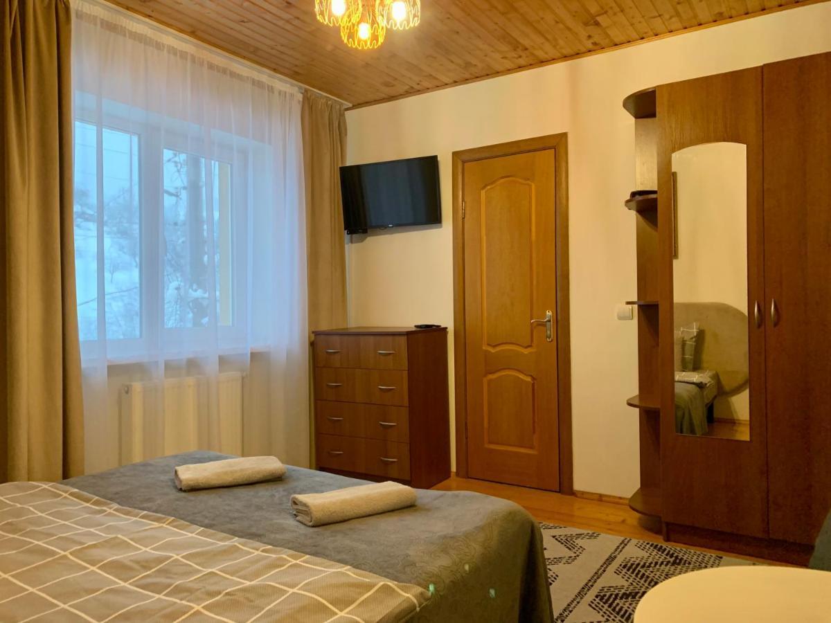 Hotel Ніч Над Карпатами Slavske Esterno foto