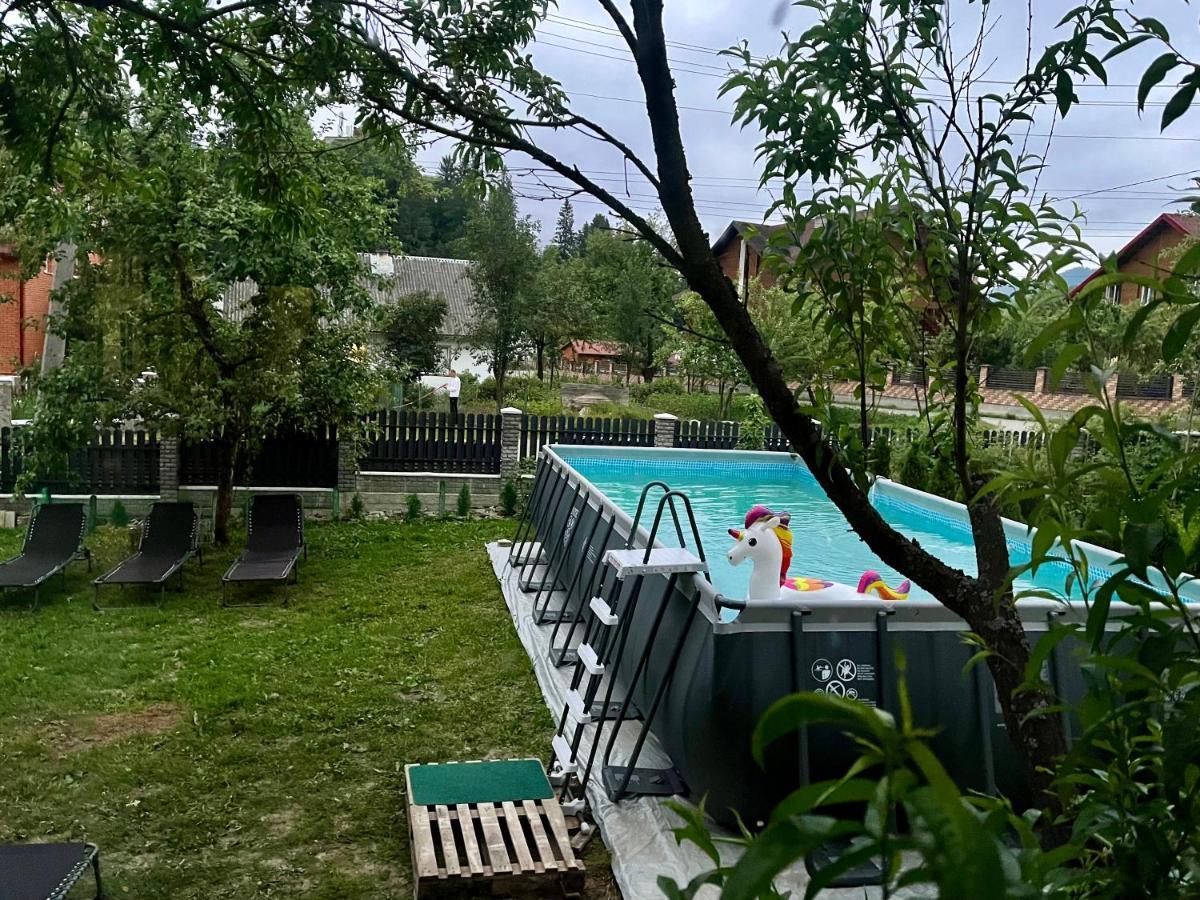 Hotel Ніч Над Карпатами Slavske Esterno foto