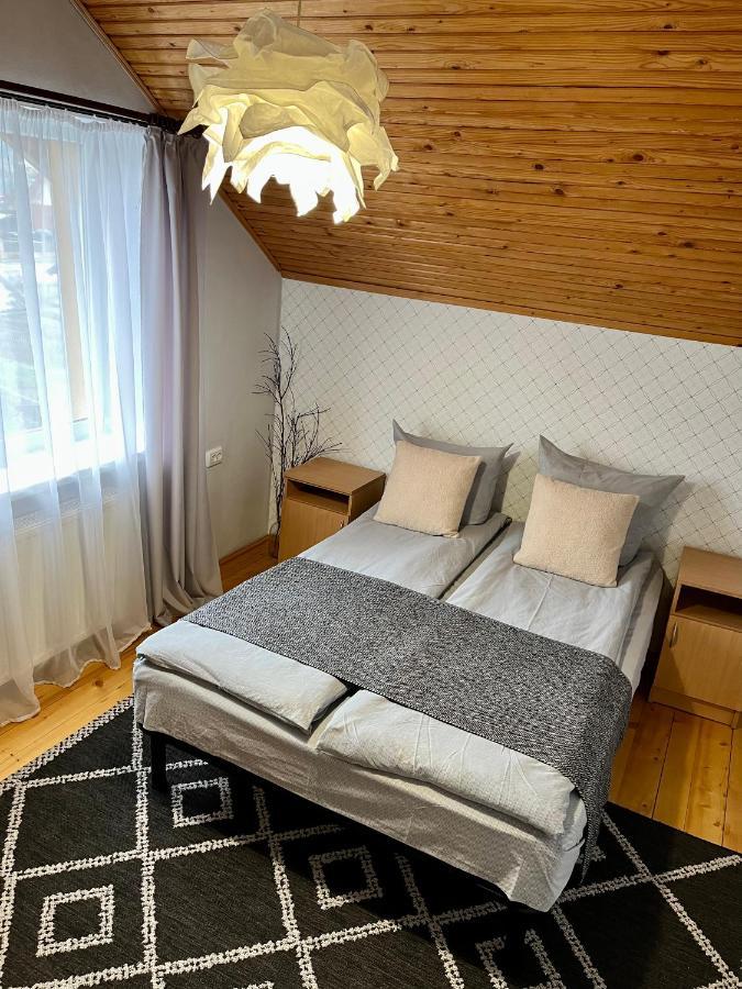 Hotel Ніч Над Карпатами Slavske Esterno foto