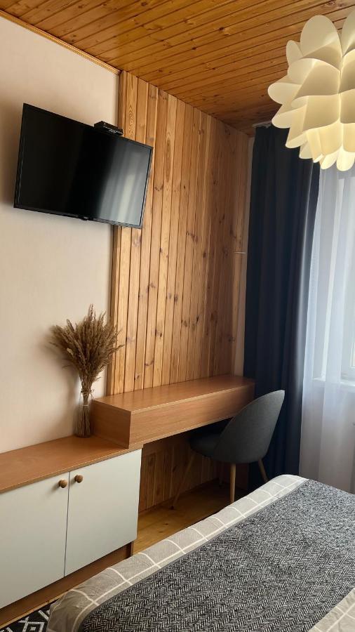 Hotel Ніч Над Карпатами Slavske Esterno foto